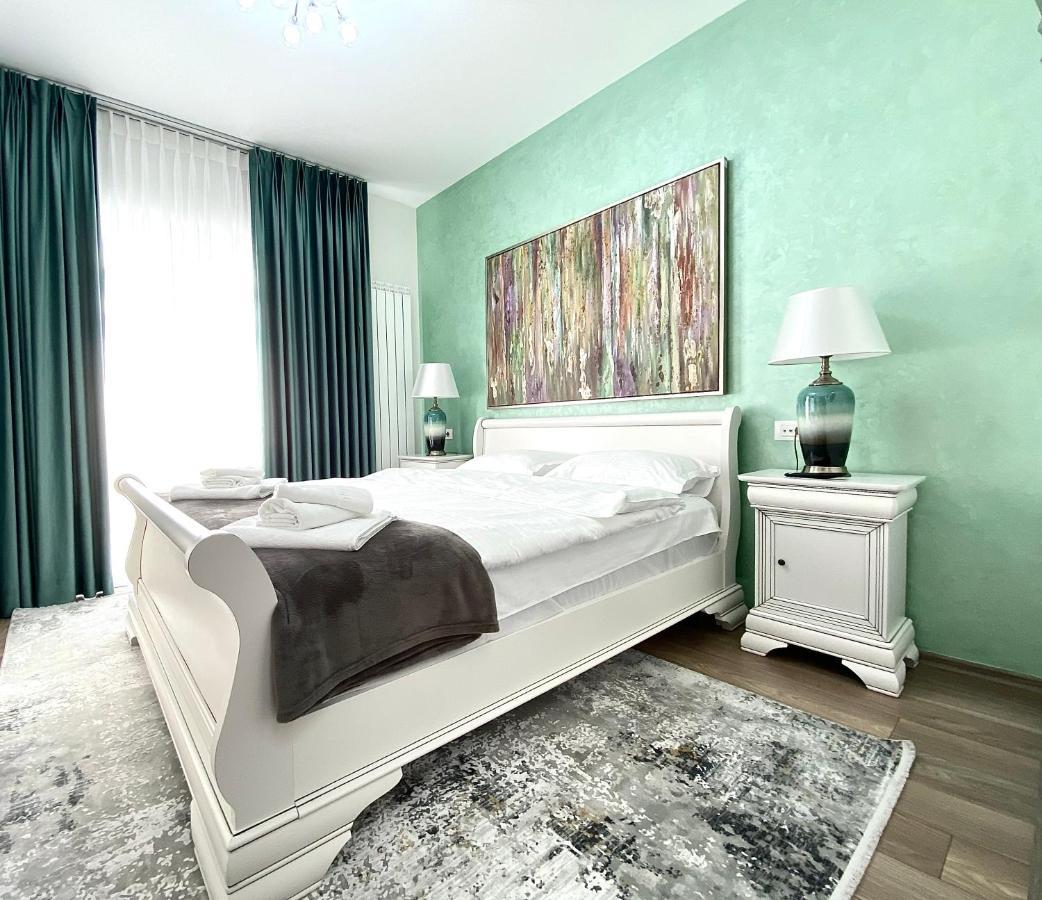 White Dream Penthouse With Jacuzzi Apartment Brasov Ngoại thất bức ảnh